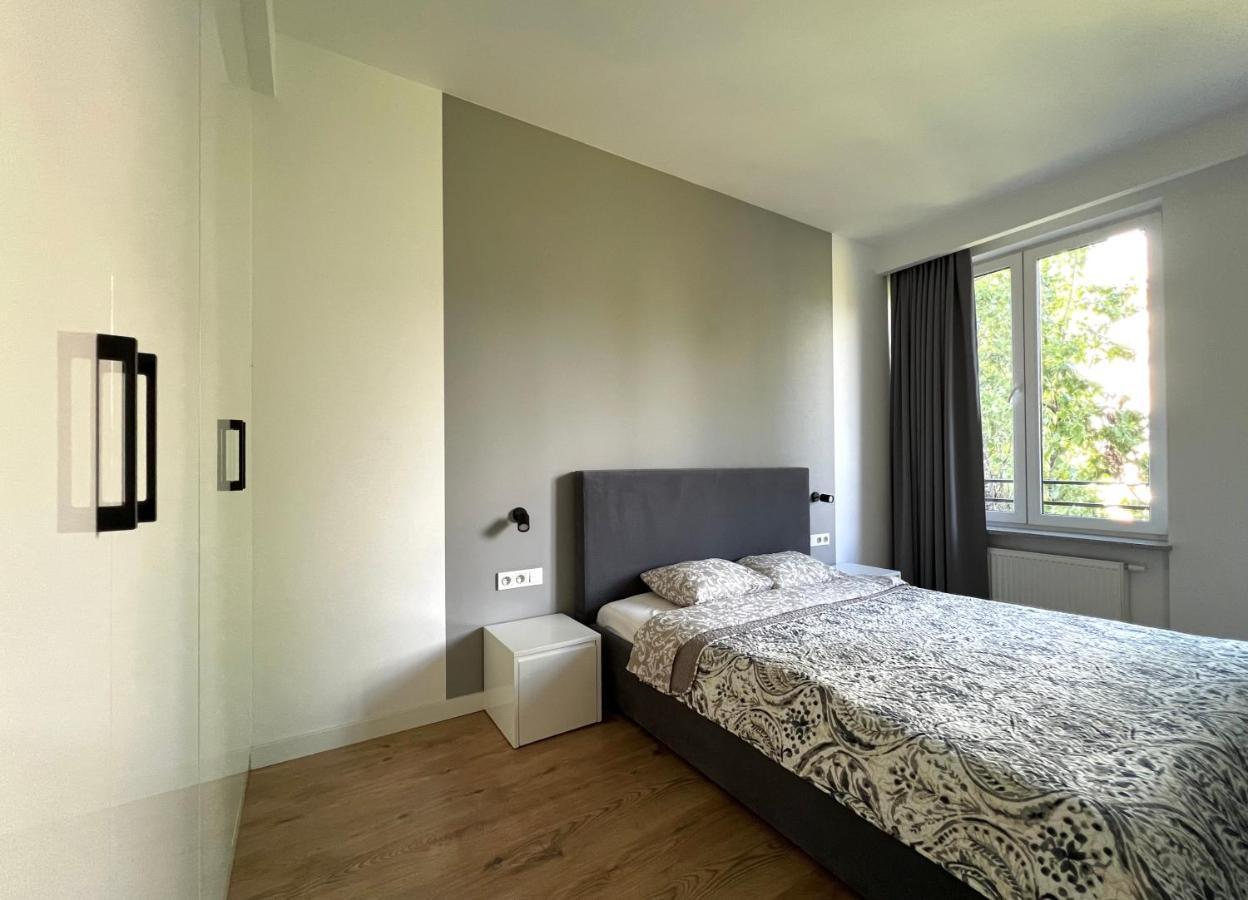 K22 Large Apart Slawinska 509 Varsovie Extérieur photo